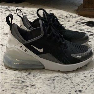 Nike 270 youth size 4